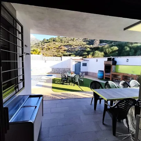Campoamor Villa *